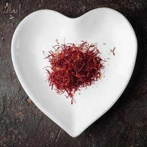 فواید زعفران برای قلب و فشار خون