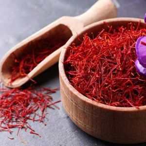 طرز تهیه دسر چیزکیک زعفرانی