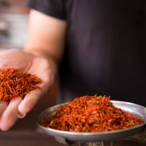 دلایل کشت زعفران بین درختان