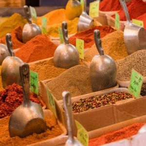 صادرات زعفران به عمان چگونه انجام می‌شود؟