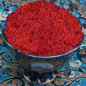 نحوه صحیح دم کردن زعفران در مستر زعفران
