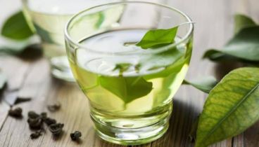 خطرات مصرف بیش از اندازه چای سبز چیست؟