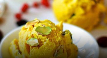 طرز تهیه بستنی زعفرانی به همراه خامه خشک